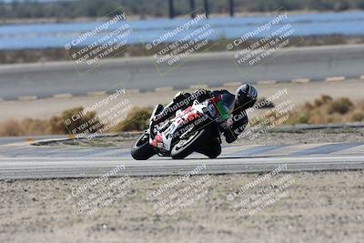 media/Nov-16-2025-Race Pace (Sun) [[8c5fa54630]]/Verified Riders/3-Turn 14 (1045am)/